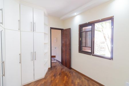 Casa à venda com 250m², 3 quartos e 5 vagasQuarto 1 - Suíte