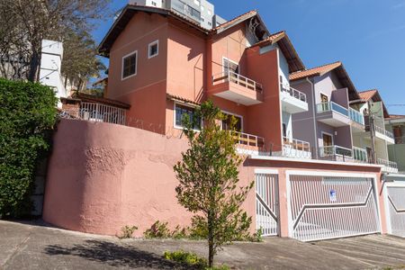 Casa à venda com 250m², 3 quartos e 5 vagasFachada