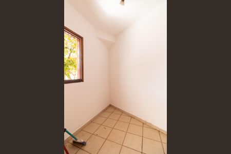 Casa à venda com 250m², 3 quartos e 5 vagasQuarto de Serviço