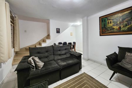 Casa à venda com 161m², 3 quartos e 2 vagasSala