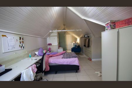 Casa de condomínio à venda com 374m², 5 quartos e 3 vagas Casa de condomínio à venda com 374m², 5 quartos e 3 vagasSuíte 1