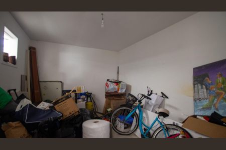 Casa de condomínio à venda com 374m², 5 quartos e 3 vagas Casa de condomínio à venda com 374m², 5 quartos e 3 vagasQuarto de Serviço