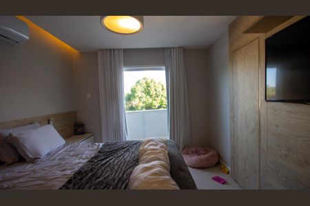 Casa de condomínio à venda com 374m², 5 quartos e 3 vagas Casa de condomínio à venda com 374m², 5 quartos e 3 vagasSuíte 4