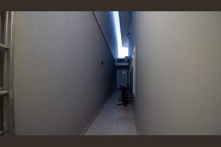 Casa de condomínio à venda com 374m², 5 quartos e 3 vagas Casa de condomínio à venda com 374m², 5 quartos e 3 vagasCorredor de Serviço