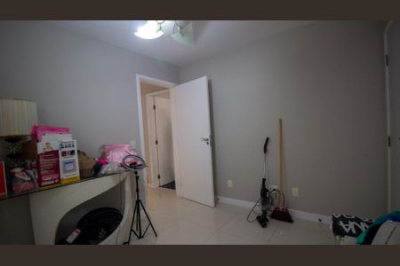 Casa de condomínio à venda com 374m², 5 quartos e 3 vagas Casa de condomínio à venda com 374m², 5 quartos e 3 vagasSuíte 5