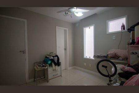 Casa de condomínio à venda com 374m², 5 quartos e 3 vagas Casa de condomínio à venda com 374m², 5 quartos e 3 vagasSuíte 5