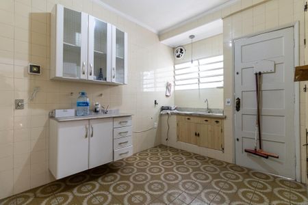 Casa à venda com 197m², 2 quartos e 2 vagasCozinha