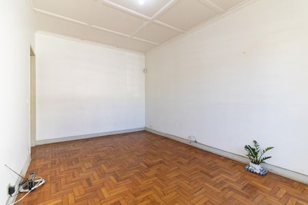 Casa à venda com 197m², 2 quartos e 2 vagasSala