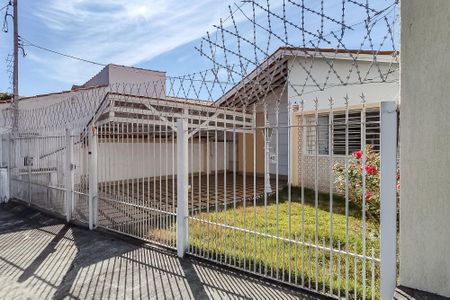 Casa à venda com 197m², 2 quartos e 2 vagasFachada