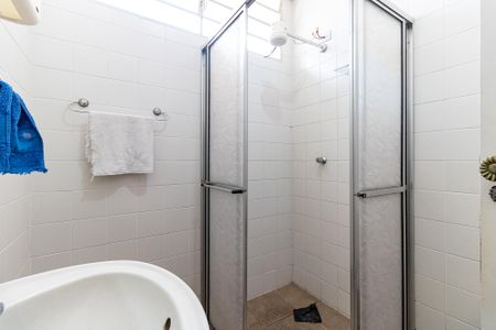 Casa à venda com 197m², 2 quartos e 2 vagasBanheiro Social