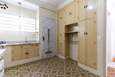 Casa à venda com 197m², 2 quartos e 2 vagasCozinha