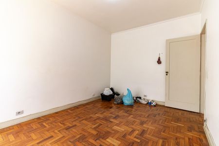 Casa à venda com 197m², 2 quartos e 2 vagasQuarto 