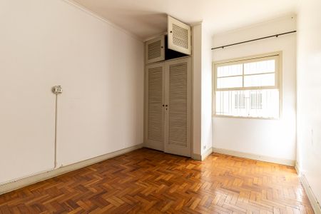 Casa à venda com 197m², 2 quartos e 2 vagasQuarto 