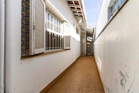 Casa à venda com 197m², 2 quartos e 2 vagasCorredor Lateral