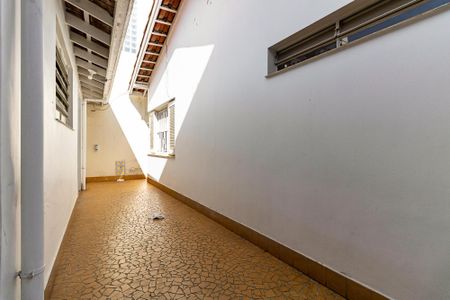 Casa à venda com 197m², 2 quartos e 2 vagasQuintal