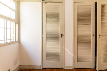 Casa à venda com 197m², 2 quartos e 2 vagasSuíte 