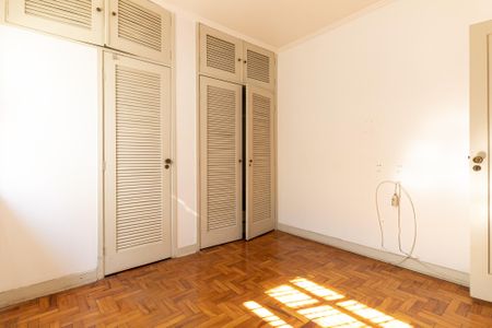Casa à venda com 197m², 2 quartos e 2 vagasSuíte 