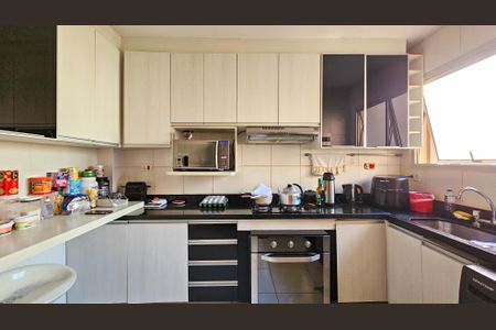 Apartamento à venda com 68m², 3 quartos e 2 vagas Apartamento à venda com 68m², 3 quartos e 2 vagasCozinha