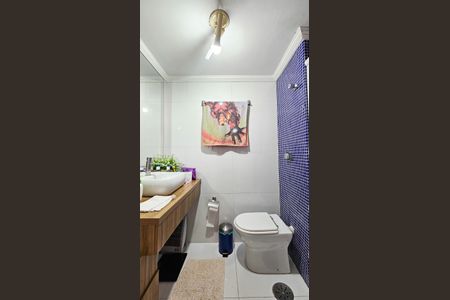 Apartamento à venda com 68m², 3 quartos e 2 vagas Apartamento à venda com 68m², 3 quartos e 2 vagasBanheiro Social