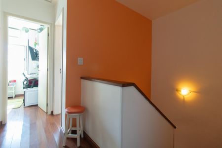 Casa de condomínio à venda com 148m², 3 quartos e 2 vagas Casa de condomínio à venda com 148m², 3 quartos e 2 vagasCorredor