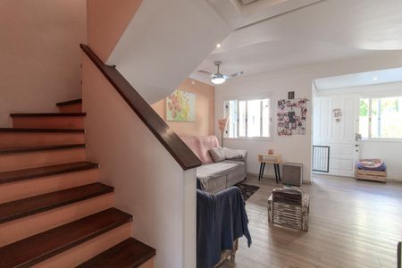 Casa de condomínio à venda com 148m², 3 quartos e 2 vagas Casa de condomínio à venda com 148m², 3 quartos e 2 vagasSala