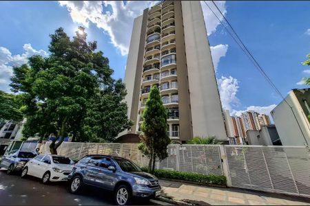 Apartamento à venda com 130m², 3 quartos e 2 vagasFachada