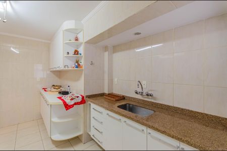 Apartamento à venda com 130m², 3 quartos e 2 vagasCozinha