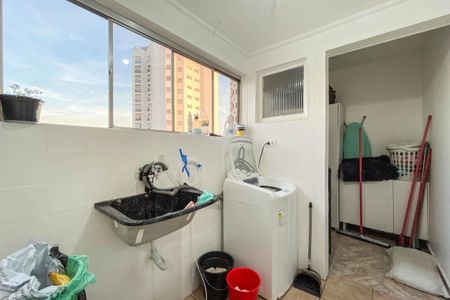 Apartamento à venda com 75m², 2 quartos e 1 vagaÁrea de Serviço