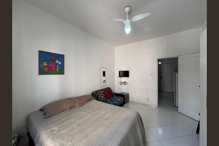 Apartamento à venda com 27m², 1 quarto e sem vaga Apartamento à venda com 27m², 1 quarto e sem vagaStudio