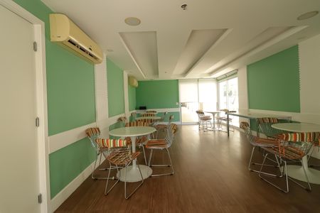 Apartamento à venda com 69m², 2 quartos e 1 vagaÁrea comum