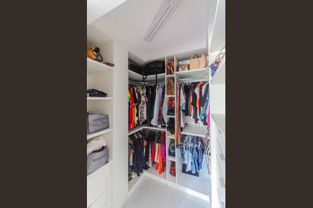 Apartamento para alugar com 135m², 3 quartos e 1 vagaCloset da Suíte