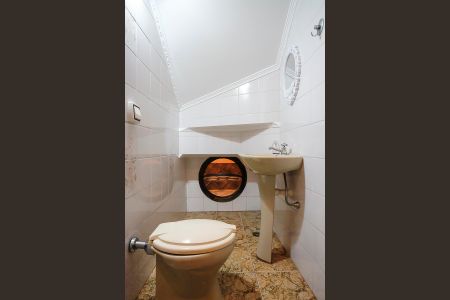 Casa à venda com 189m², 4 quartos e 2 vagasLavabo