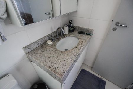 Apartamento à venda com 71m², 2 quartos e 1 vagaBanheiro da Suíte