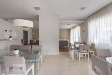 Apartamento à venda com 71m², 2 quartos e 1 vagaÁrea comum