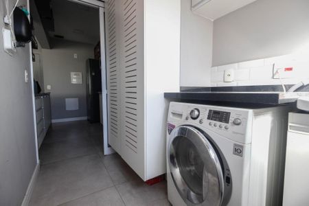 Apartamento à venda com 71m², 2 quartos e 1 vagaÁrea de serviço