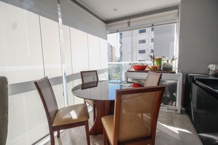 Apartamento à venda com 71m², 2 quartos e 1 vagaVaranda 