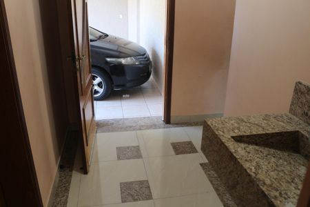 Casa à venda com 300m², 4 quartos e 4 vagasLavabo