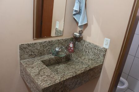 Casa à venda com 300m², 4 quartos e 4 vagasLavabo