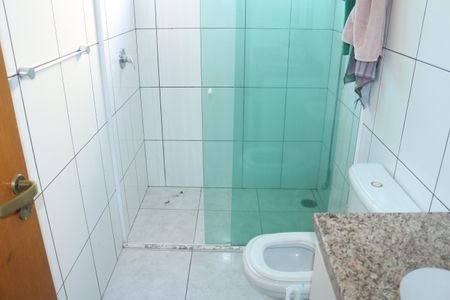 Casa à venda com 300m², 4 quartos e 4 vagasBanheiro da Suíte 2