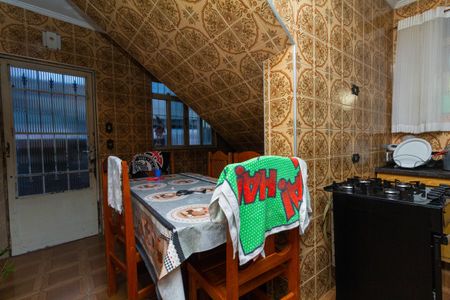 Casa à venda com 235m², 5 quartos e 4 vagas Casa à venda com 235m², 5 quartos e 4 vagasCasa 2 - Cozinha