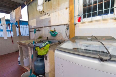 Casa à venda com 235m², 5 quartos e 4 vagas Casa à venda com 235m², 5 quartos e 4 vagasCasa 1 - Área de Serviço