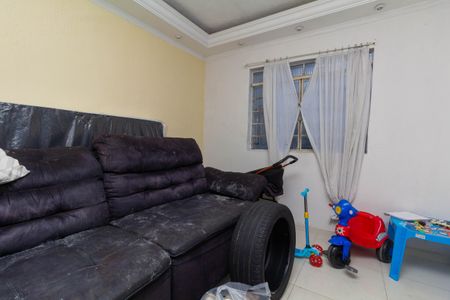 Casa à venda com 235m², 5 quartos e 4 vagas Casa à venda com 235m², 5 quartos e 4 vagasCasa 2 - Sala