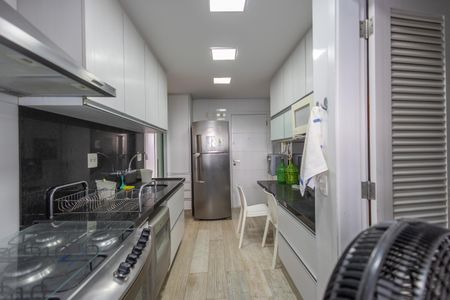 Apartamento à venda com 100m², 3 quartos e 2 vagasCozinha