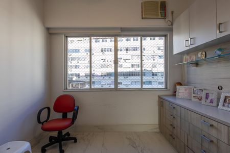 Apartamento à venda com 100m², 3 quartos e 2 vagasQuarto 2