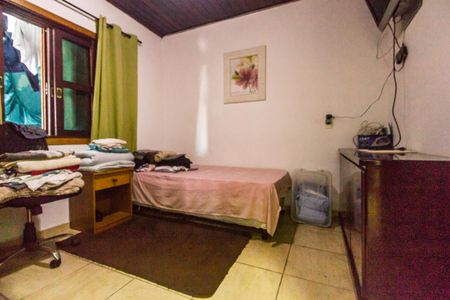 Casa de condomínio à venda com 420m², 5 quartos e 4 vagas Casa de condomínio à venda com 420m², 5 quartos e 4 vagasQuarto de Serviço