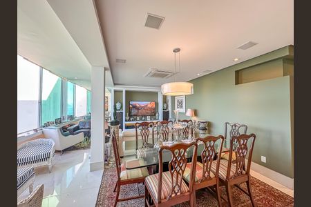 Apartamento à venda com 150m², 3 quartos e 1 vagaSala de Jantar