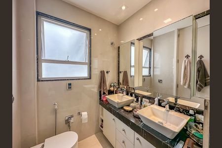 Apartamento à venda com 150m², 3 quartos e 1 vagaBanheiro da Suíte 1