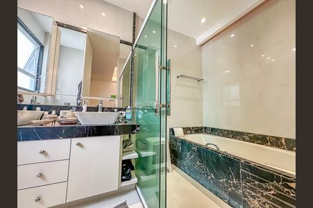 Apartamento à venda com 150m², 3 quartos e 1 vagaBanheiro da Suíte 1