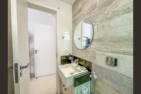 Apartamento à venda com 150m², 3 quartos e 1 vagaBanheiro da Suíte 2