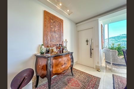 Apartamento à venda com 150m², 3 quartos e 1 vagaEntrada